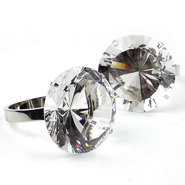 求婚告白神器 8cm鑽石 戒指 婚紗照道具