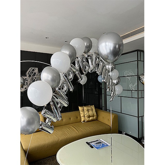生日氣球漂浮拱門 飯店房間派對佈置